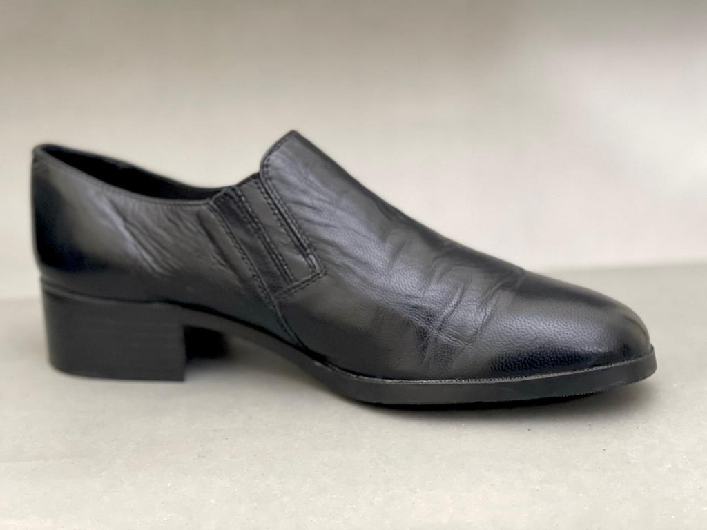 Trotters Ash Women's Slip On loafers