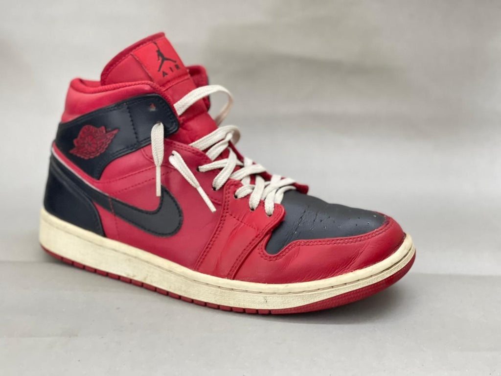 Nike Jordan 1 Mid