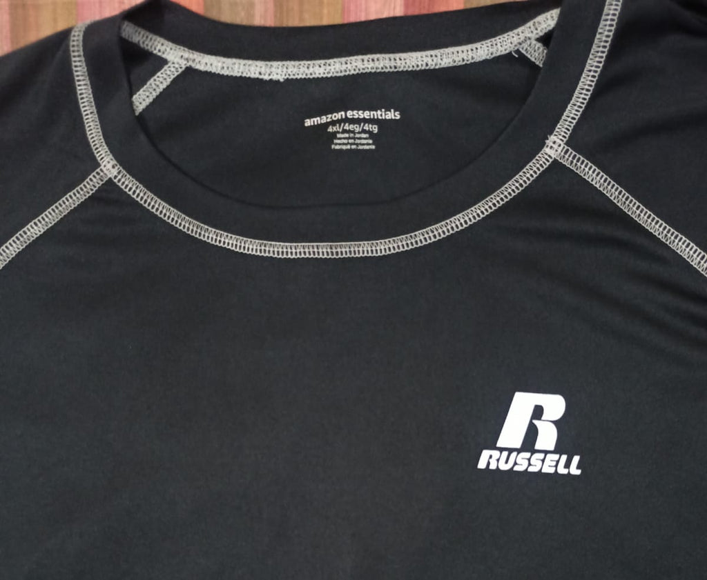 Russell Athletic crewneck shirt features